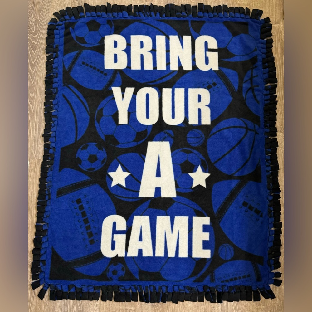 🆕 For Your Little Athlete or Biggest Fan! NEW Handmade Fleece Tie Blanket/Throw